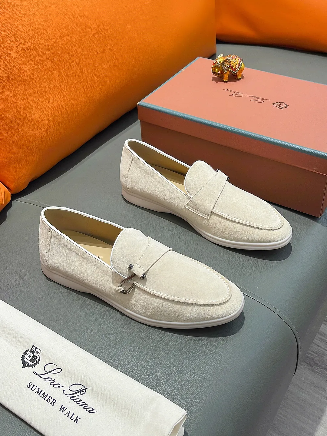 Men's shoes LORO PIANA "LP" P420 Regular size: 38-44 (casual shoes) Product materials: Selected high-mercerized suede upper, comfortable sheepskin lining; original outsole.
